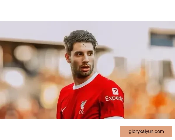 索博斯洛伊尔加盟利物浦，助力红军在新赛季冲击多个荣誉表现值得关注