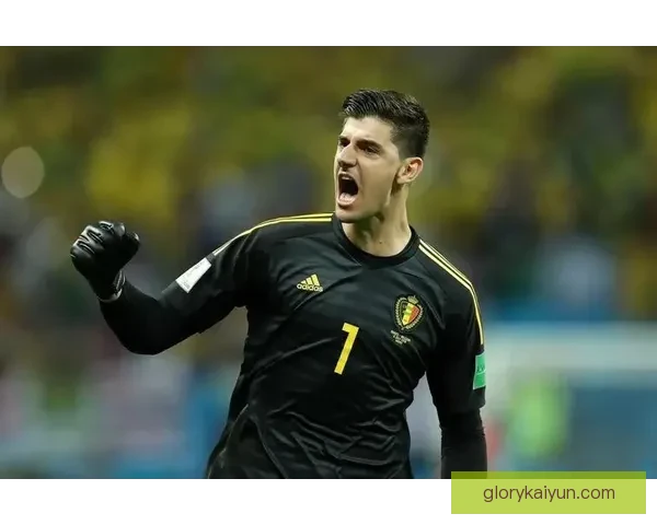 库尔图瓦在比利时国家队表现稳定，备受球迷关注与期待