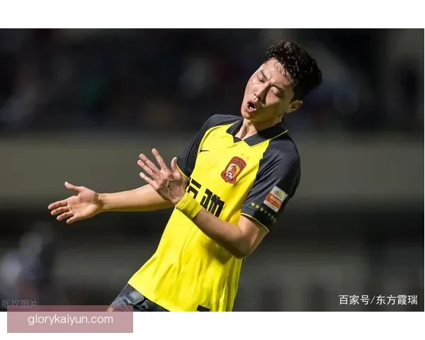 楚阿梅尼传球视野提升，比赛中表现稳健引人关注。